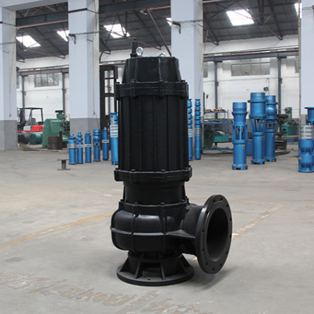 مضخة صرف صحي غاطسة من الحديد الزهر 250WQ680-42-132KW-4 بمعدل تدفق 680 متر مكعب/ساعة، وارتفاع ضخ 42 متر، ومحرك بقدرة 132 كيلوواط