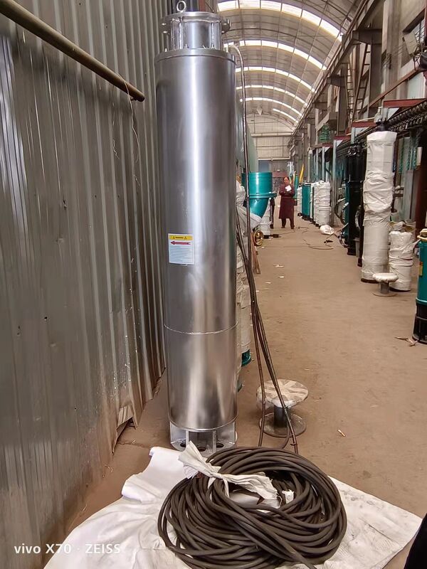 WQD450-35-75KW مضخة مياه الصرف الصحي الغارقة متعددة المراحل مع معدل تدفق 450 م 3 / ساعة و 35 م الرأس